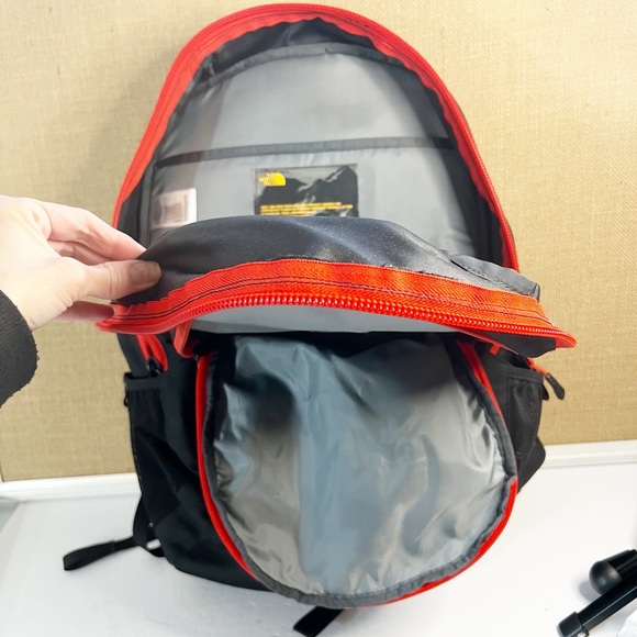 The North Face Jester Backpack Black Red Gray - Picture 2 of 14